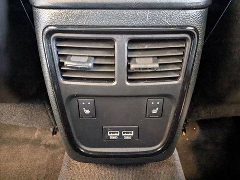 Used 2017 Dodge Charger R/T RWD image 18