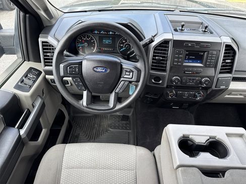 Used 2017 Ford F150 XLT image 12