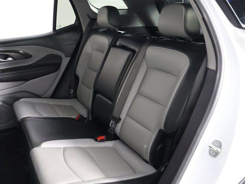 Used 2022 GMC Terrain SLT image 30