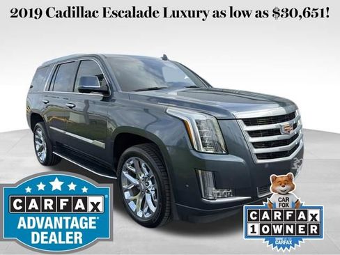 Used 2019 Cadillac Escalade Luxury RWD image 1