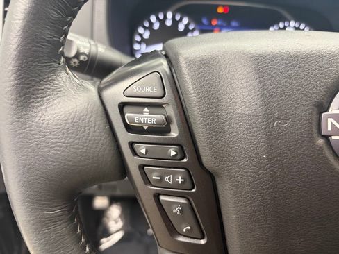 Used 2023 Nissan Frontier SV w/ Technology Package AWD/4WD image 7