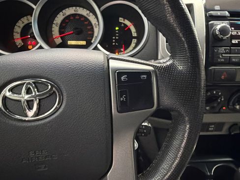 Used 2012 Toyota Tacoma PreRunner w/ SR5 Pkg RWD image 24
