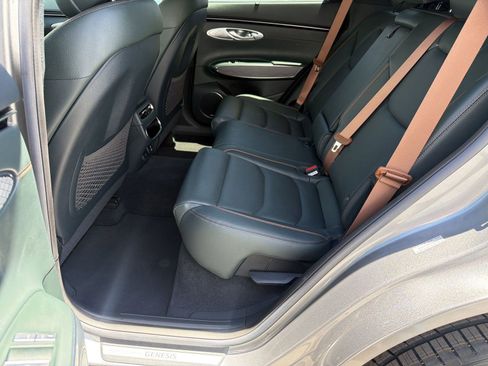Used 2022 Genesis GV70 2.5T w/ Advanced Package AWD/4WD image 14