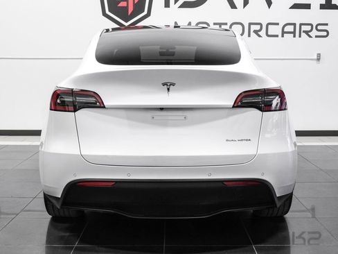 Used 2021 Tesla Model Y Long Range AWD/4WD image 12