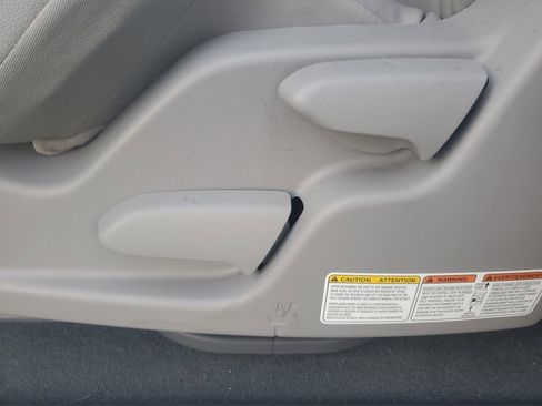 Used 2019 Toyota Sienna XLE image 16