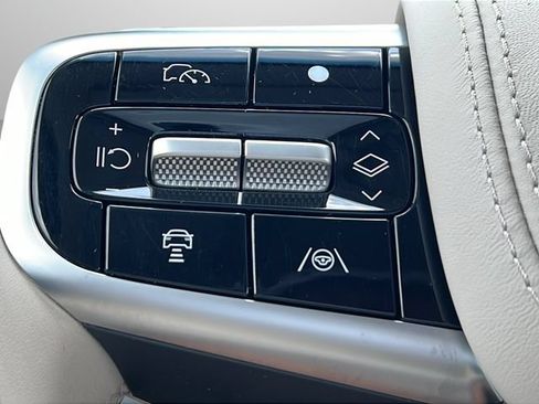 Certified 2025 Genesis GV80 3.5T Prestige AWD/4WD image 29