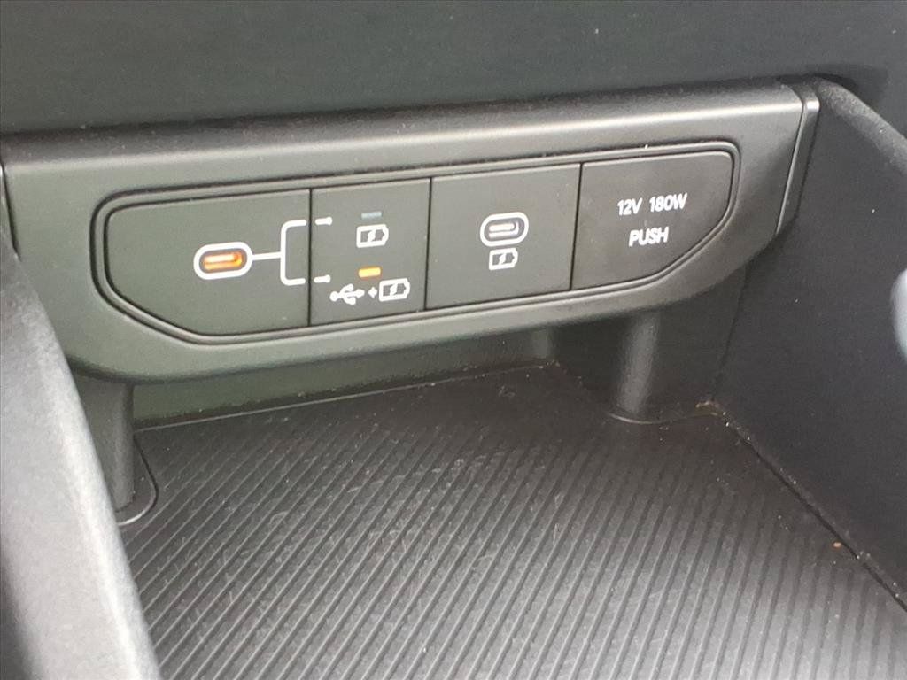 Used 2025 Kia K4 FWD image 31