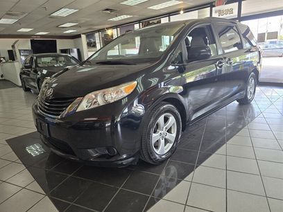 Used 2015 Toyota Sienna LE