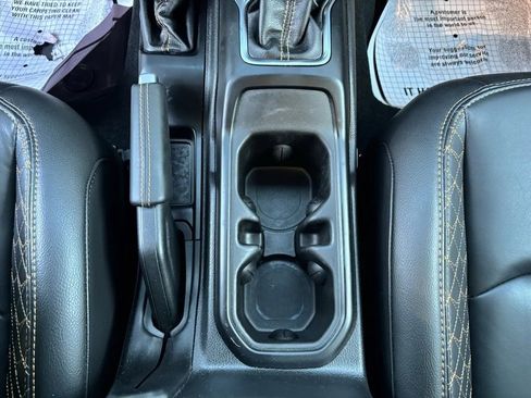 Used 2023 Jeep Wrangler Altitude image 17
