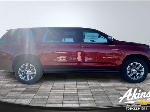 New 2026 Chevrolet Suburban Premier image 19