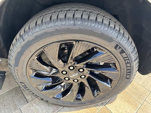 New 2025 Lincoln Navigator Reserve w/ Jet Appearance Package image 32