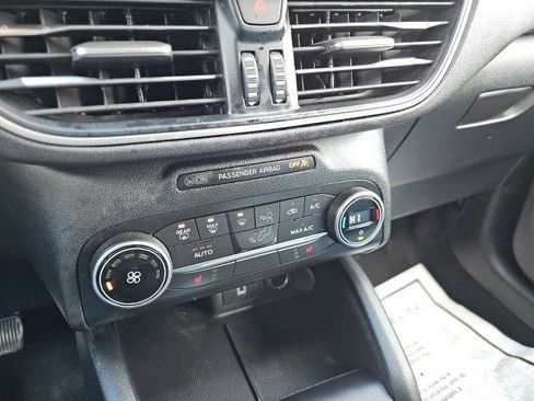 Used 2020 Ford Escape SE Sport image 24