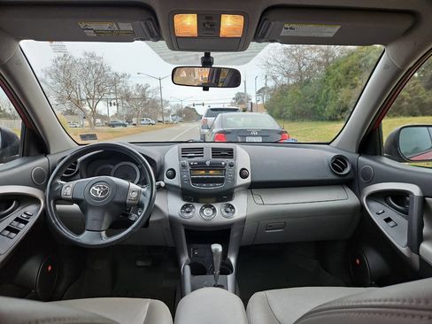 Used 2007 Toyota RAV4 Limited image 14