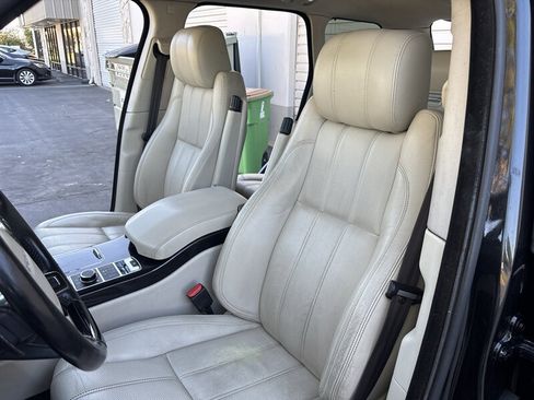 Used 2013 Land Rover Range Rover HSE AWD/4WD image 24