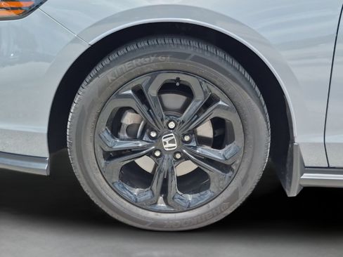 Used 2025 Honda Accord SE image 30