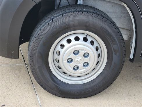 Used 2026 RAM ProMaster 2500 w/ Convenience Group FWD image 18