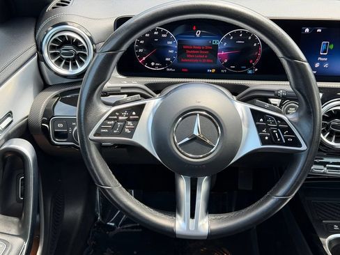 Used 2025 Mercedes-Benz CLA 250 4MATIC image 20