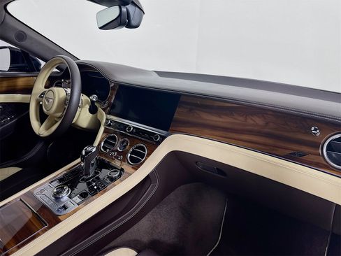 Certified 2024 Bentley Continental GT image 28