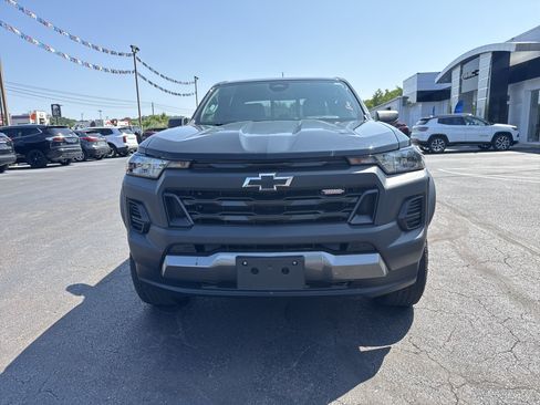 Used 2023 Chevrolet Colorado Trail Boss w/ Advanced Trailering Package AWD/4WD image 9