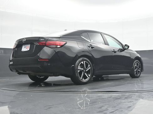 Used 2024 Nissan Sentra SV FWD image 30
