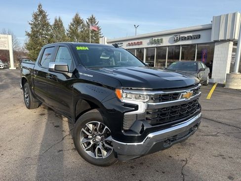 Used 2024 Chevrolet Silverado 1500 LT image 2