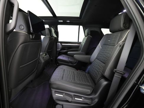 Used 2026 Cadillac Escalade Platinum Sport AWD/4WD image 16