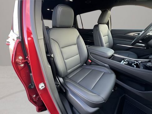 New 2026 Chevrolet Traverse LT image 26