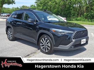 Used 2022 Toyota Corolla Cross XLE w/ Convenience Package AWD/4WD video 1