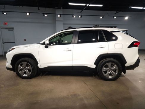 Certified 2023 Toyota RAV4 XLE w/ Convenience Package image 4