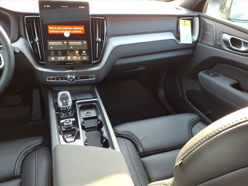 New 2026 Volvo XC60 B5 Ultra w/ Protection Package Premier image 11