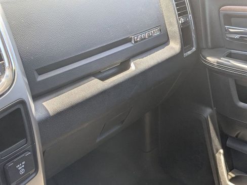 Used 2016 RAM 1500 Laramie w/ Convenience Group AWD/4WD image 26