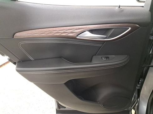 Used 2021 Buick Envision Avenir image 14