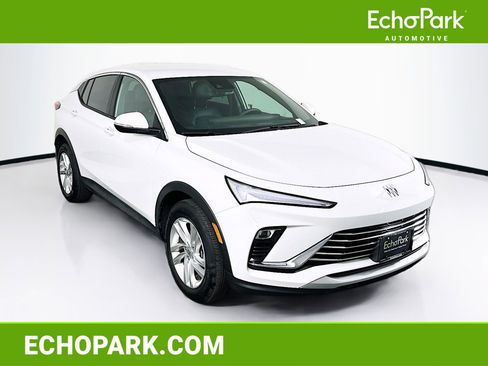 Used 2025 Buick Envista Preferred image 1