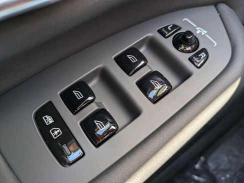 New 2026 Volvo XC90 B6 Ultra w/ Protection Package AWD/4WD image 24