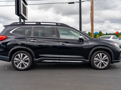 Used 2019 Subaru Ascent Touring w/ Popular Package #3 AWD/4WD image 9