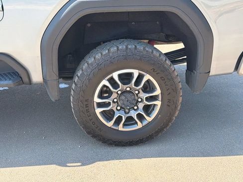 Used 2024 GMC Sierra 2500 SLE AWD/4WD image 19