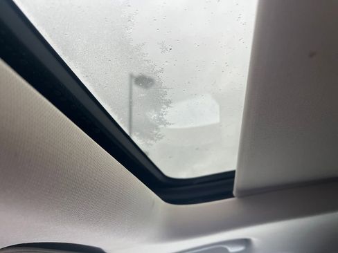 Used 2021 Buick Envision Essence image 18