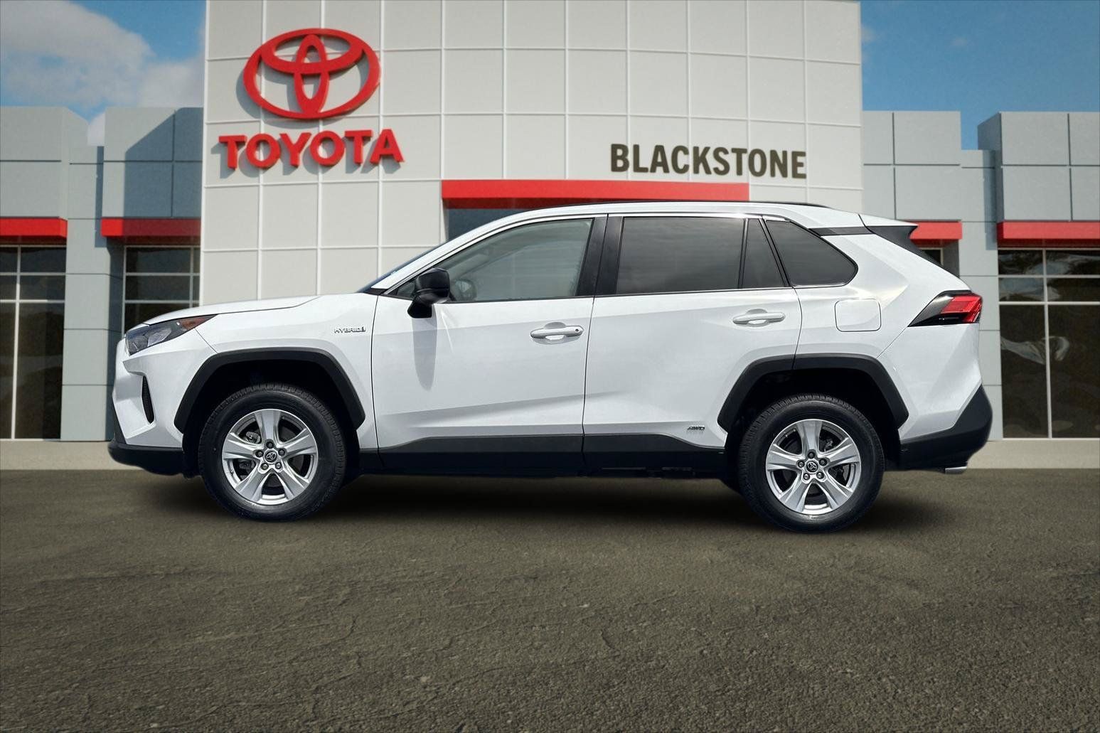 Certified 2021 Toyota RAV4 LE AWD/4WD image 6