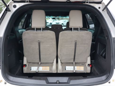 Used 2015 Ford Explorer XLT AWD/4WD image 9