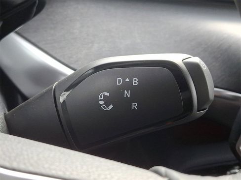 New 2025 Volkswagen ID. Buzz Pro S image 8