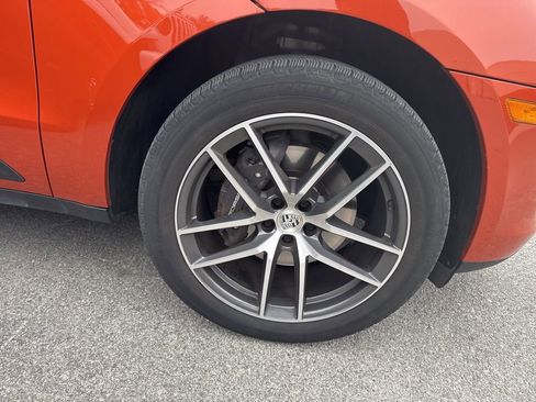 Used 2022 Porsche Macan image 3