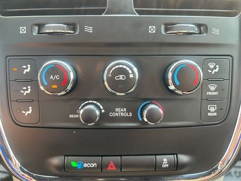 Used 2015 Dodge Grand Caravan SE FWD image 30