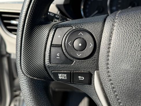 Used 2016 Toyota Corolla L image 19