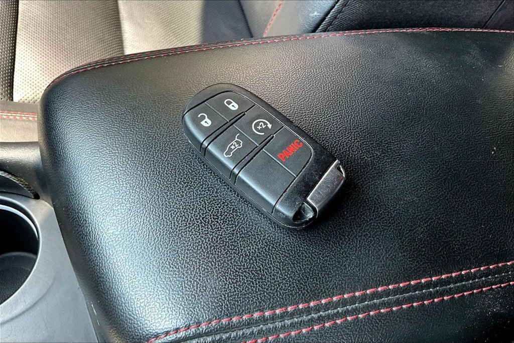 Used 2025 Dodge Durango R/T AWD/4WD image 38