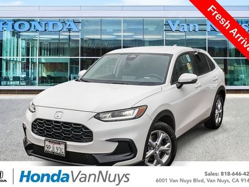 Used 2025 Honda HR-V LX image 1