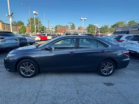 Used 2017 Toyota Camry SE FWD image 7