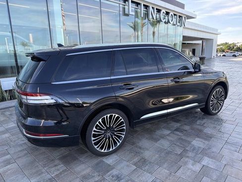 Used 2024 Lincoln Aviator Black Label AWD/4WD image 2