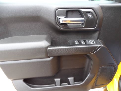 Used 2019 Chevrolet Silverado 1500 4x4 Crew Cab w/ WT Convenience Package image 12