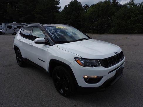 Used 2019 Jeep Compass Latitude AWD/4WD image 2