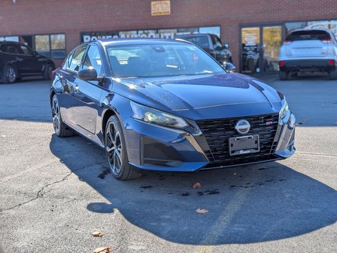 Used 2023 Nissan Altima 2.5 SR image 12